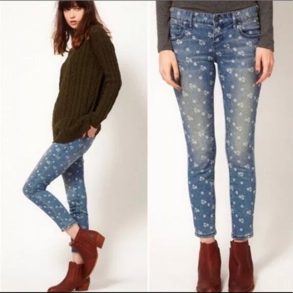 Free People Denim - Free People Flower Print Skinny Jeans Size 28